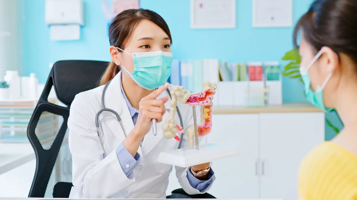 Gastroenterologista Faz Colonoscopia