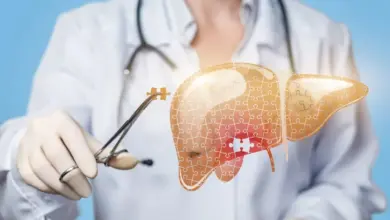 Médico que trata do fígado e vesícula